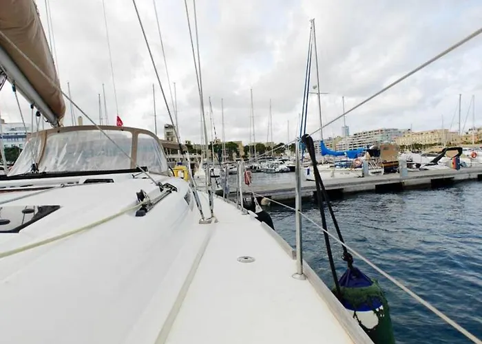 Unique Yacht Near Historic Valletta Holiday home *