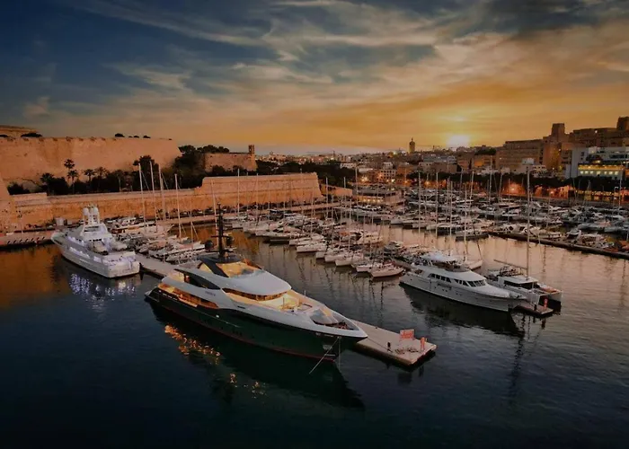 Unique Yacht Near Historic Valletta Pieta