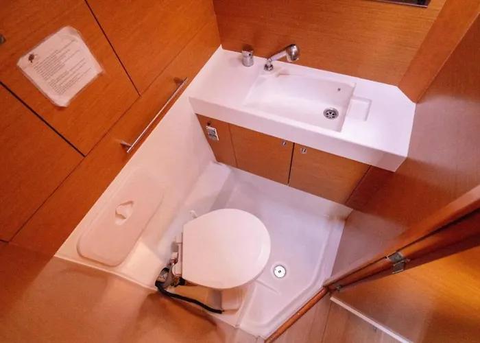 Unique Yacht Near Historic Valletta Pieta